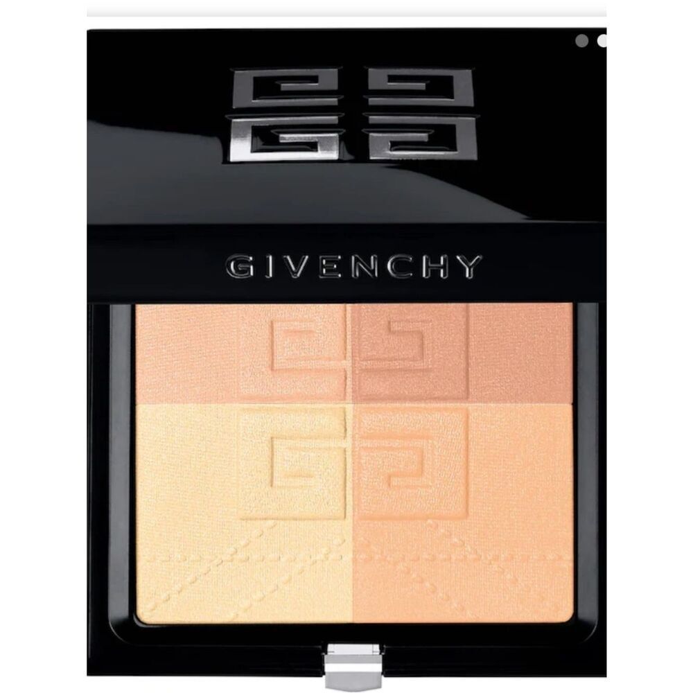 Givenchy
Powder Prisme Libre Blurring & Color-Correcting Matte Pressed